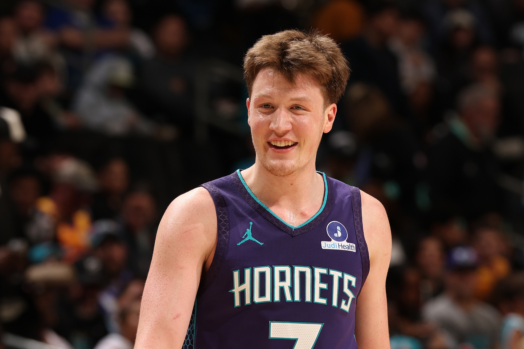 南宫娱乐-专打硬仗!黄蜂客场豪取10连胜 期间大胜绿军29分 血虐掘金23分