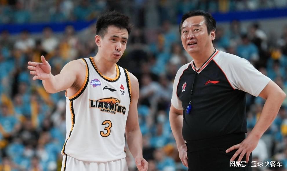 CBA最搞笑的一幕!辽篮提前开香槟被打脸:险遭倒数第2反绝杀